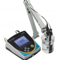 Eutech優(yōu)特 PC2700 pH/電導(dǎo)率多參數(shù)測量儀